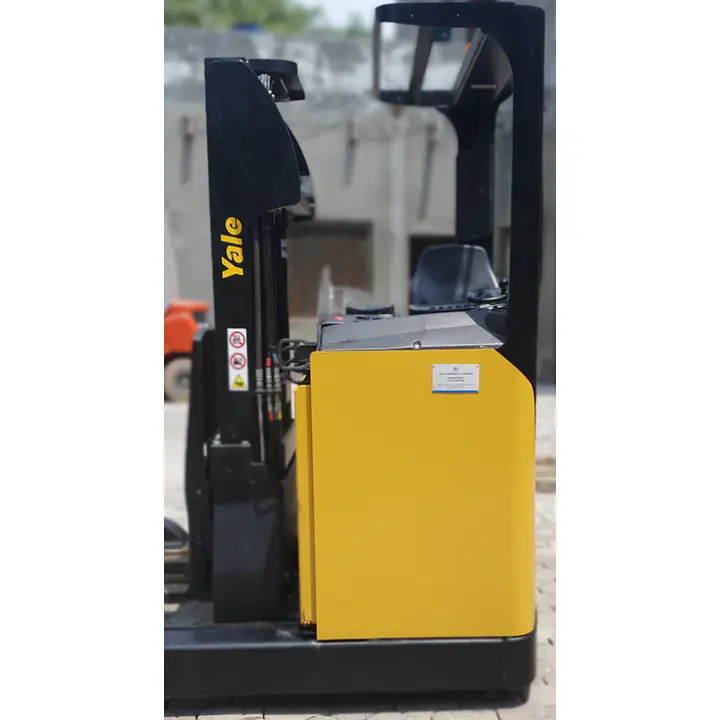 YALE Reach Truck 1.6 ton - Master