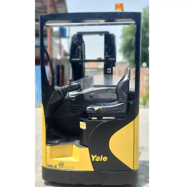 YALE Reach Truck 1.6 ton - Master