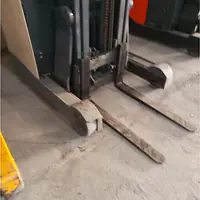 CROWN Reach Truck 1.4 ton - Master