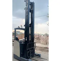 CROWN Reach Truck 2 ton - Master