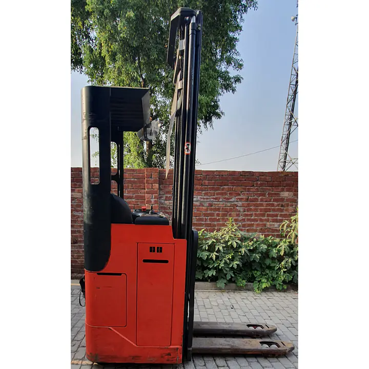 Linde Electric Stacker 1.5 ton - Master