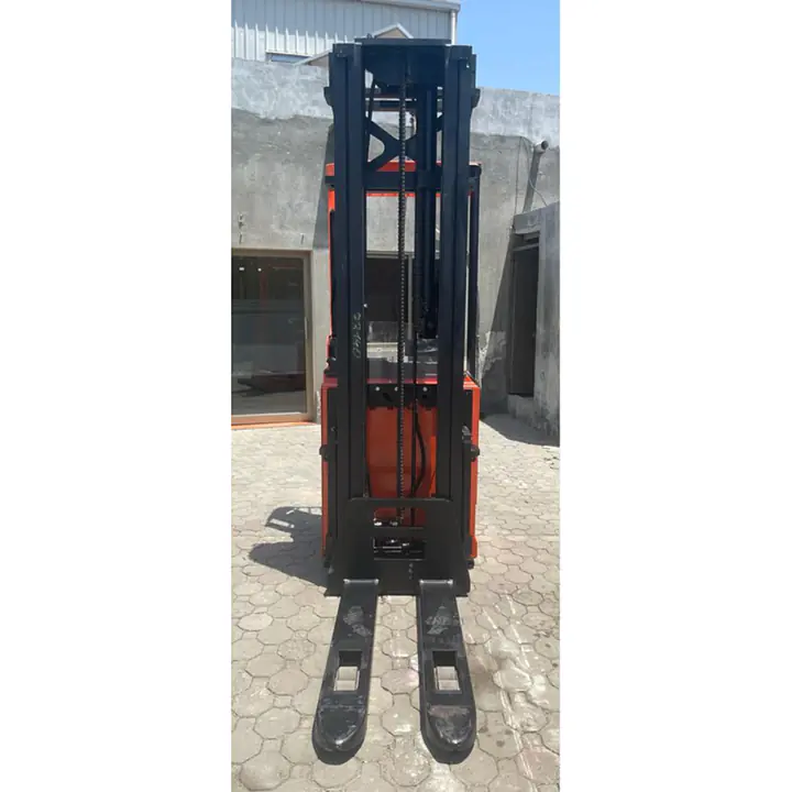 BT Electric Stacker 1.6 ton - Master