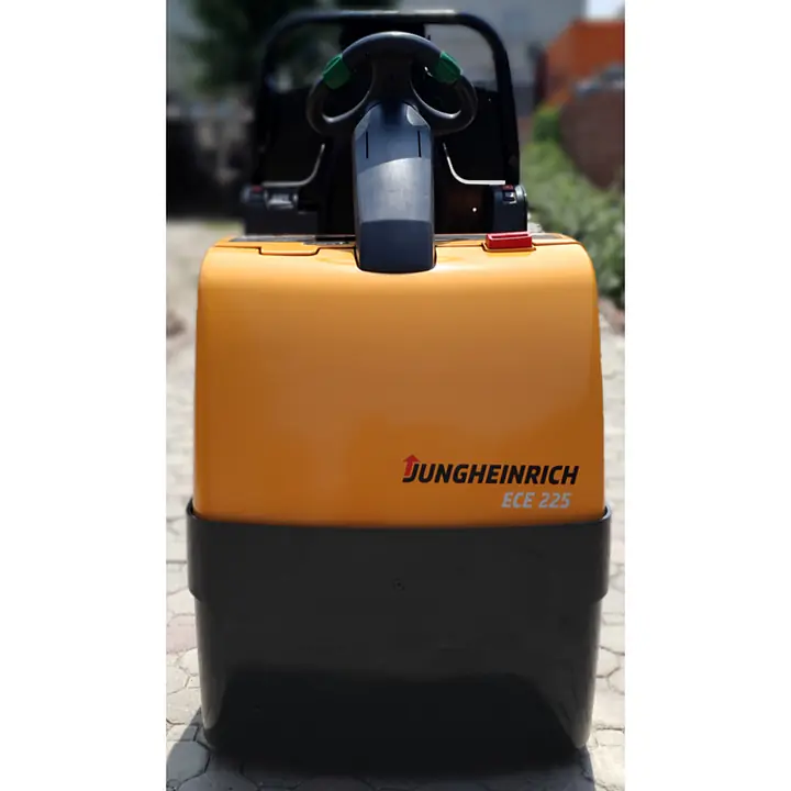 JUNGHEINRICH Order Picker 2.5 ton - Master