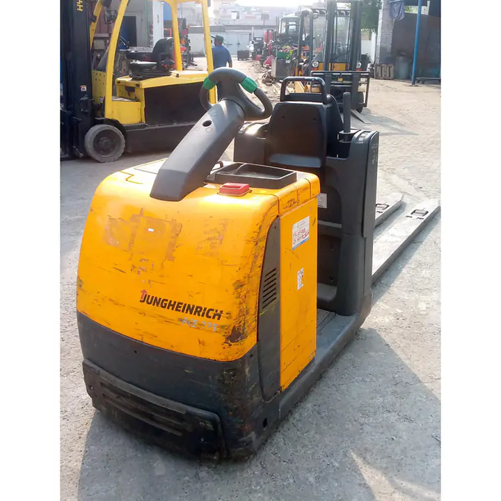 JUNGHEINRICH Order Picker 2.5 ton - Master