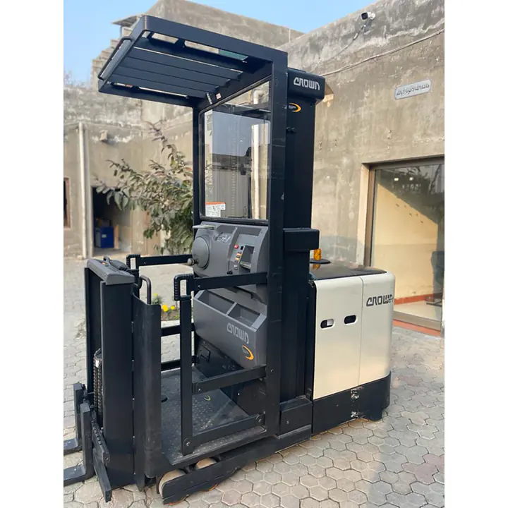 Crown Order Picker 1 ton - Master