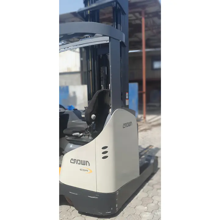 CROWN Reach Truck 1.6 ton - Master