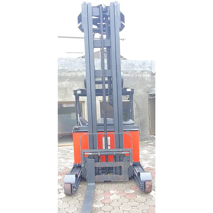 LINDE Reach Truck 2 ton - Master